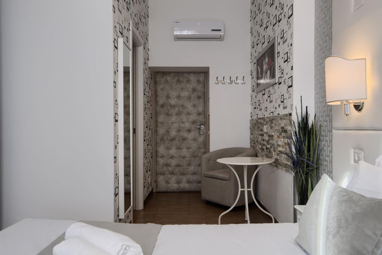 Domus Pietro Inn Rome Exterior photo